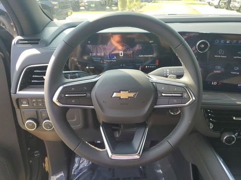 New 2026 Chevrolet Suburban LS image 26