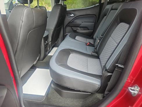 Used 2018 Chevrolet Colorado Z71 AWD/4WD image 18