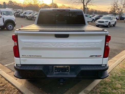 Used 2023 Chevrolet Silverado 1500 ZR2 w/ Technology Package image 32