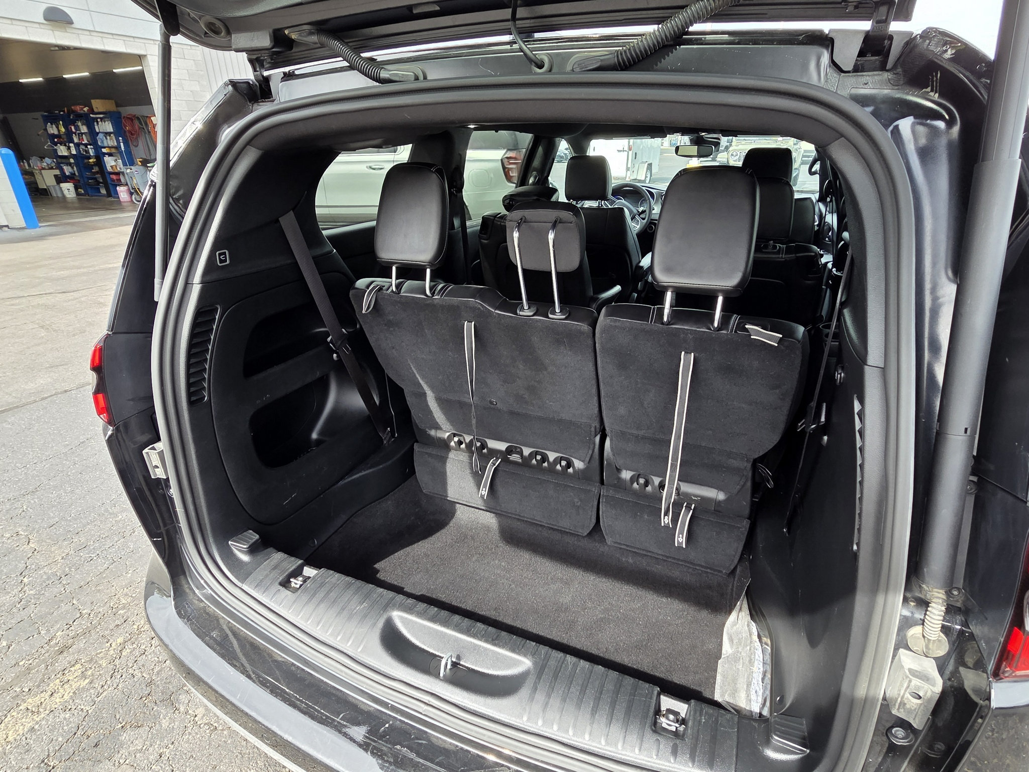Used 2025 Chrysler Pacifica Select FWD image 5