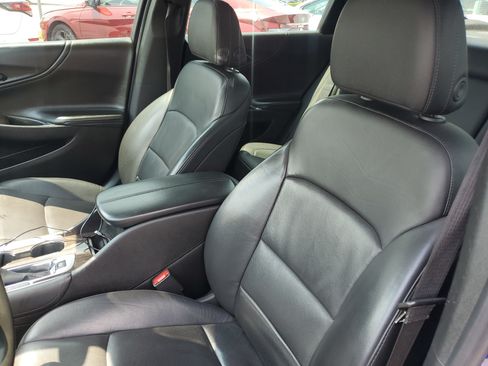 Used 2023 Chevrolet Malibu LT FWD image 18