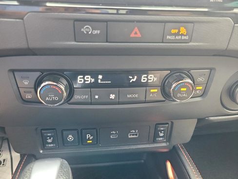Used 2023 Nissan Frontier PRO-4X w/ Pro Convenience Package AWD/4WD image 23
