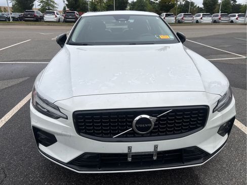 Used 2024 Volvo S60 B5 Core w/ Climate Package AWD/4WD image 2