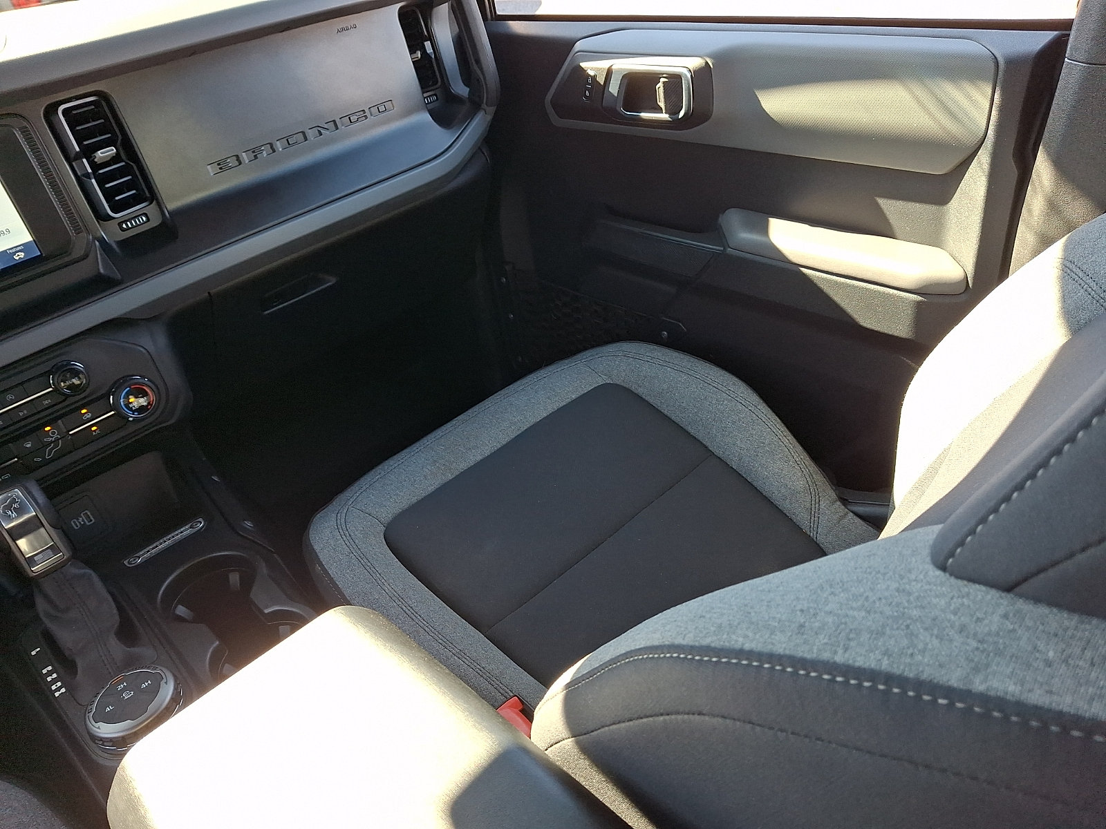 Used 2023 Ford Bronco 4-Door AWD/4WD image 15