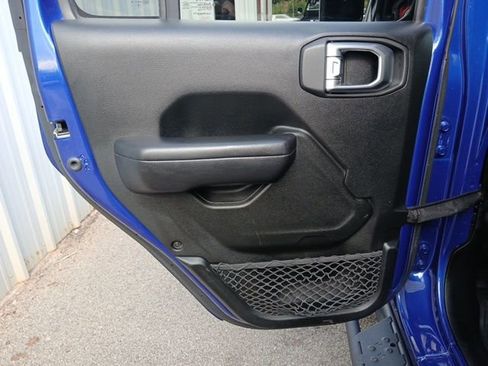 Used 2019 Jeep Wrangler Unlimited Rubicon image 39