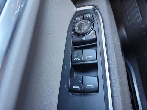 New 2026 GMC Sierra 1500 SLE image 17