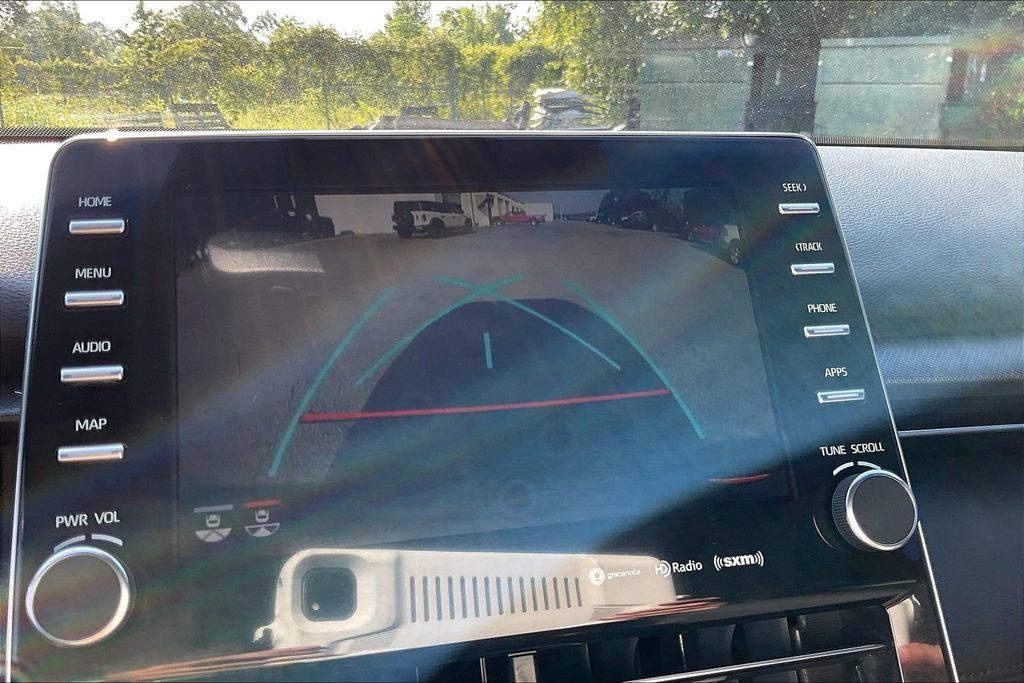 Used 2019 Toyota Avalon XSE FWD image 21