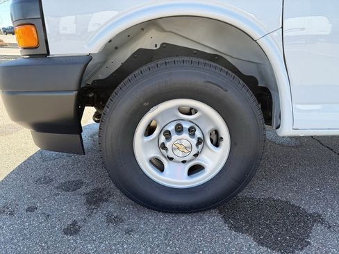 New 2025 Chevrolet Express 2500 w/ Driver Convenience Package image 9
