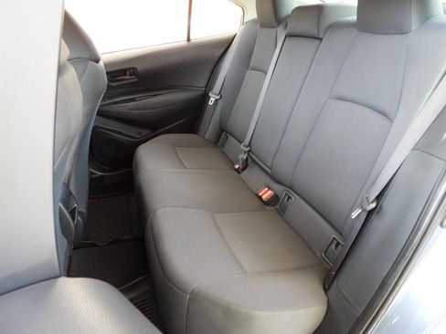 Used 2022 Toyota Corolla LE FWD image 39