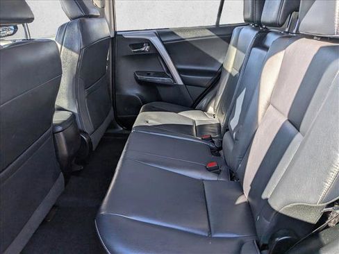 Used 2017 Toyota RAV4 Platinum image 18