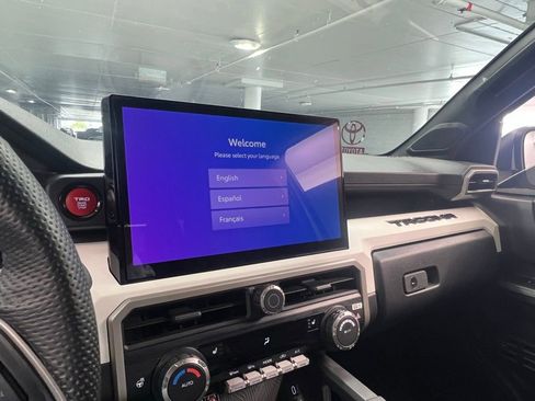 Used 2024 Toyota Tacoma TRD Sport w/ TRD Sport Upgrade Package image 7