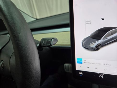 Used 2021 Tesla Model 3 Performance image 24