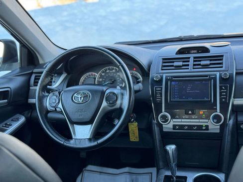 Used 2013 Toyota Camry SE FWD image 20