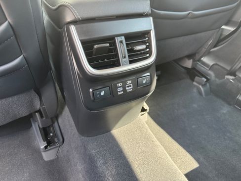 Used 2025 Subaru Outback Touring w/ Popular Package #2 AWD/4WD image 13