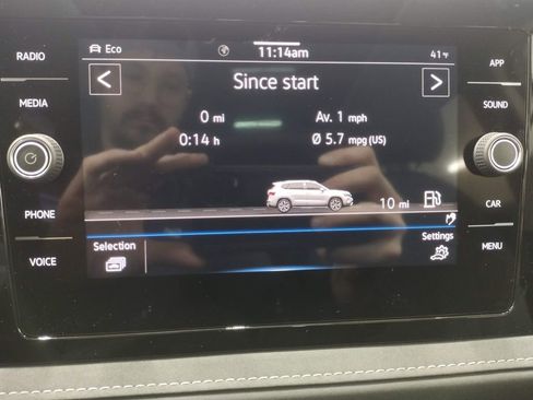 Certified 2025 Volkswagen Taos SE AWD/4WD image 26