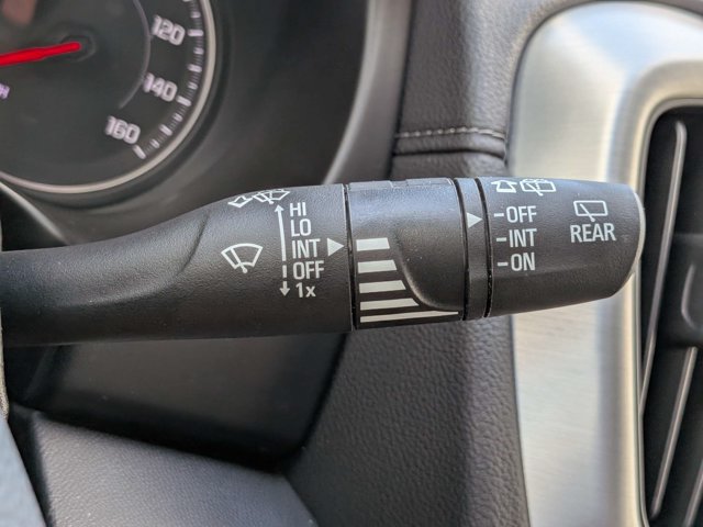 Used 2024 GMC Terrain SLE w/ Driver Convenience Package FWD image 29