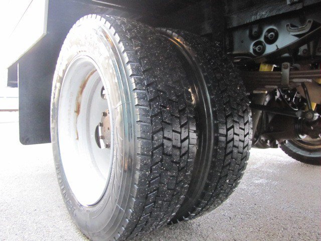 Used 2015 Ford F550 2WD Regular Cab Super Duty image 7