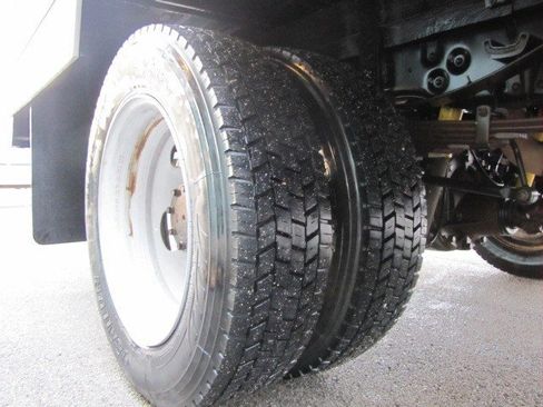 Used 2015 Ford F550 2WD Regular Cab Super Duty image 7