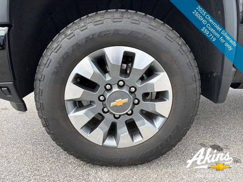Used 2025 Chevrolet Silverado 2500 Custom w/ Custom Value Package image 13