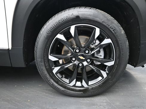 Used 2023 Chevrolet TrailBlazer LT FWD image 10
