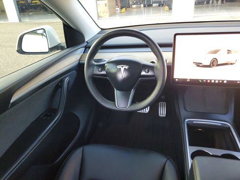 Used 2025 Tesla Model Y Performance AWD/4WD image 12