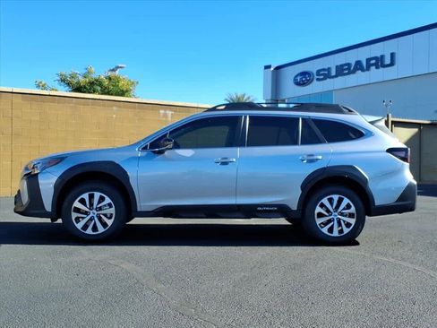 Certified 2023 Subaru Outback Premium image 3