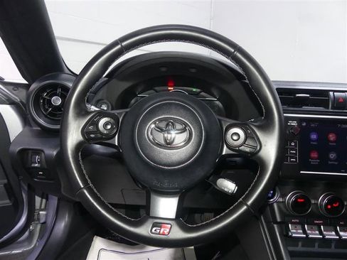 Used 2022 Toyota GR86 image 26