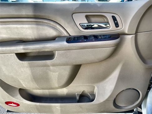 Used 2012 Cadillac Escalade EXT Premium image 22