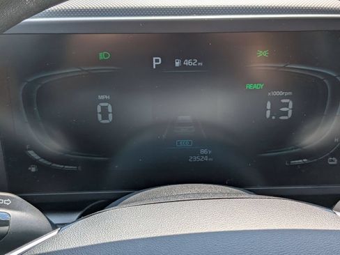 Used 2025 Kia Niro LX FWD image 15