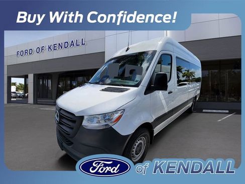 Used 2025 Mercedes-Benz Sprinter 2500 image 1
