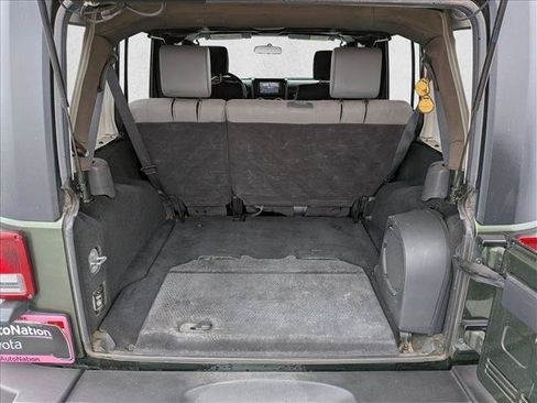 Used 2009 Jeep Wrangler Unlimited Sahara w/ Dual Top Group AWD/4WD image 6