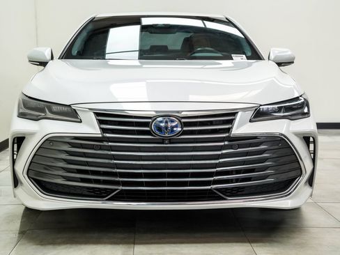 Used 2019 Toyota Avalon Limited w/ Advanced Safety Package FWD image 6