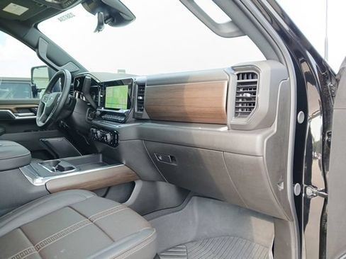 Certified 2025 Chevrolet Silverado 2500 High Country w/ High Country Premium Package AWD/4WD image 34