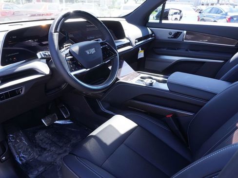New 2026 Cadillac Vistiq Luxury AWD/4WD image 19