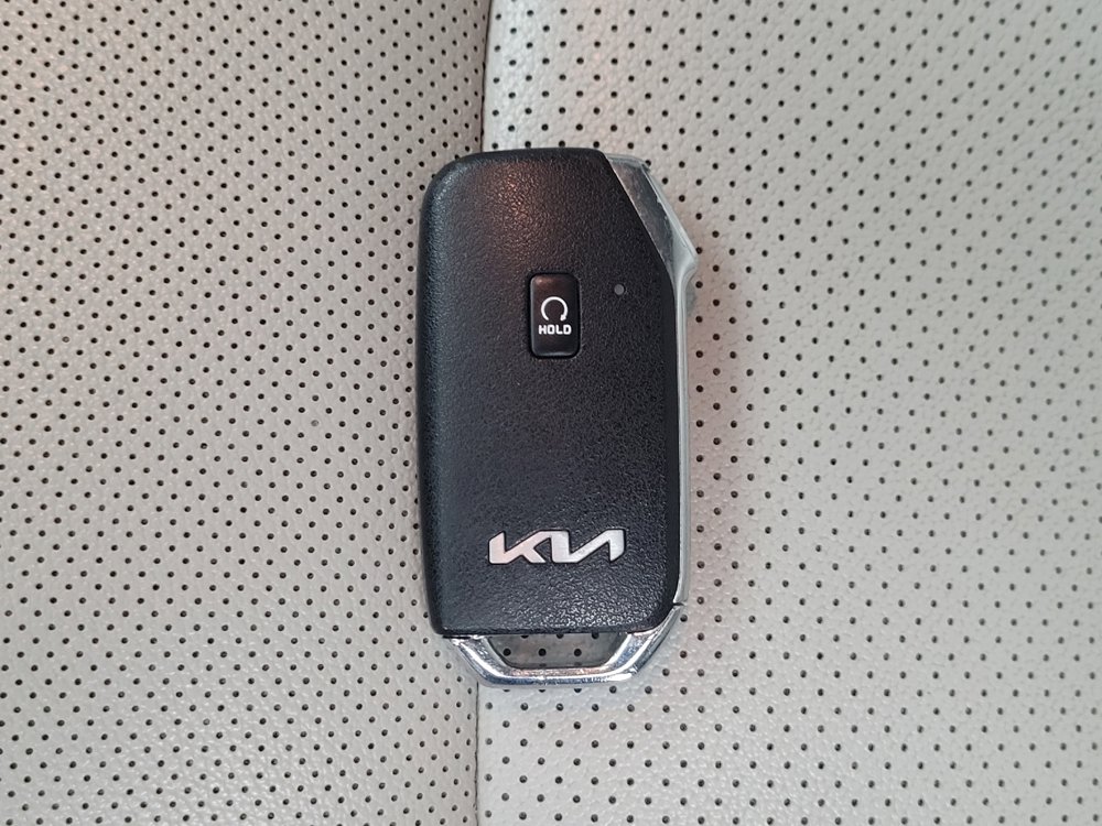 Used 2023 Kia Sportage EX FWD image 32