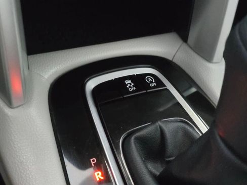 Certified 2025 Toyota Corolla Cross L AWD/4WD image 32