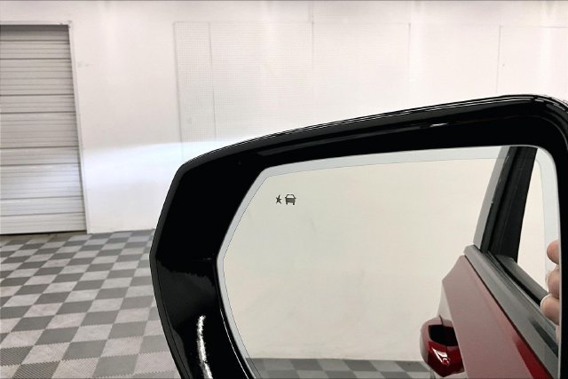 Used 2024 Chevrolet Tahoe Z71 w/ Luxury Package AWD/4WD image 32