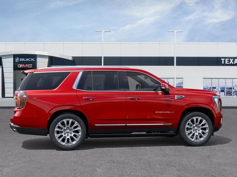 New 2026 GMC Yukon Denali w/ Sun & Power Step Package image 6