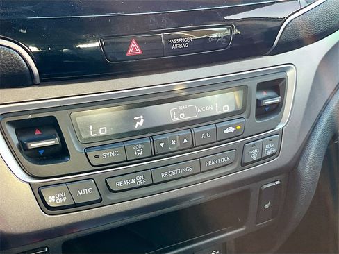 Used 2021 Honda Pilot Special Edition image 15