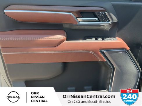 Used 2025 GMC Sierra 2500 Denali Ultimate AWD/4WD image 16