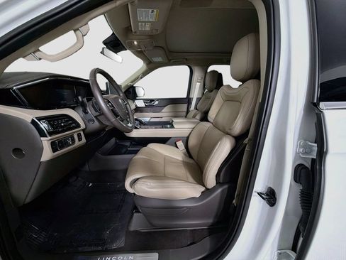 Used 2022 Lincoln Navigator L Reserve AWD/4WD image 21