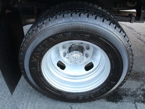 Used 2022 Ford F350 XL w/ Power Equipment Group image 36