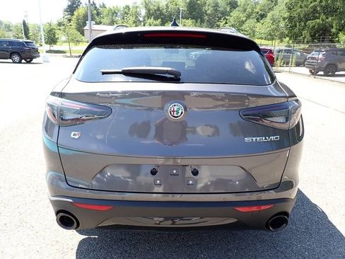 New 2025 Alfa Romeo Stelvio Sprint w/ Convenience Package image 4