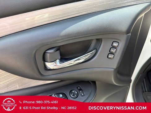 Used 2018 Nissan Murano SL w/ Midnight Edition Package image 12