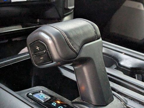 Used 2025 Ford F150 Lariat w/ Equipment Group 501A Mid image 7