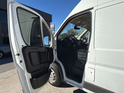 Used 2014 RAM ProMaster 2500 w/ Premium Appearance Group image 30