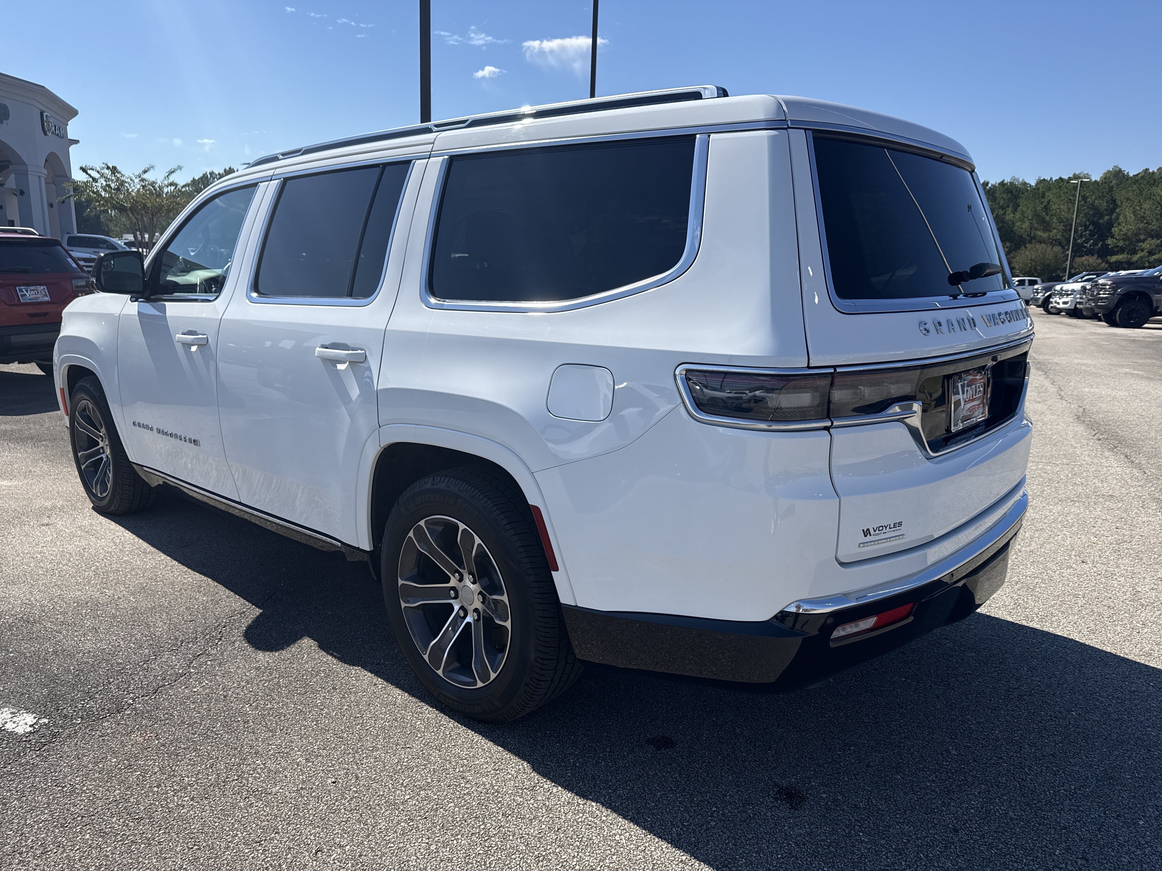Used 2023 Jeep Grand Wagoneer 4WD image 5