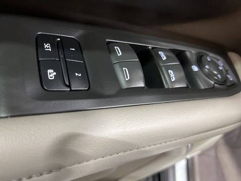 Certified 2023 Chevrolet Suburban LT image 12