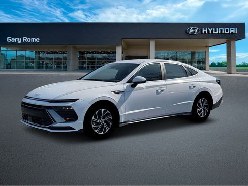 New 2026 Hyundai Sonata Blue FWD image 2