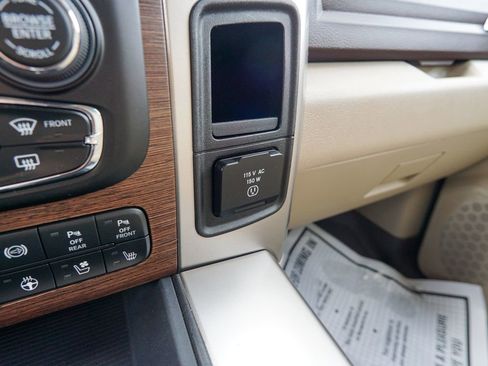 Used 2017 RAM 3500 Laramie image 32